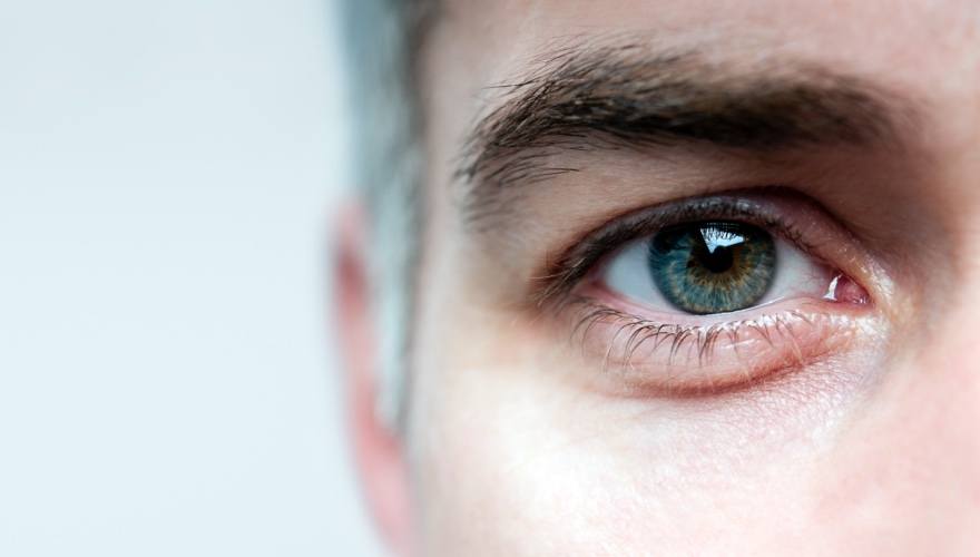 a man who is the right age to receive LASIK